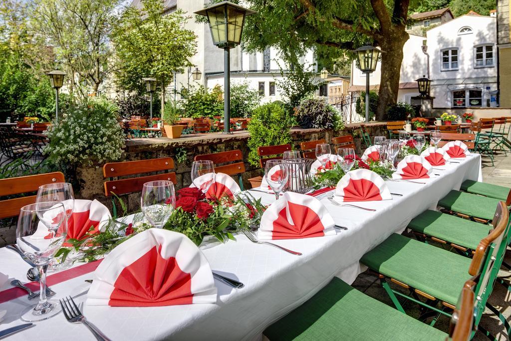 Altstadt- Und Businesshotel Pfaubraeu - Brauereigasthof - Fruehstuecksbuffet - Kostenfreie Radgarage - Hunde Willkommen Trostberg an der Alz Exterior foto