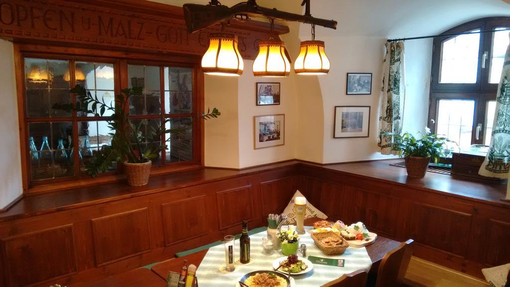 Altstadt- Und Businesshotel Pfaubraeu - Brauereigasthof - Fruehstuecksbuffet - Kostenfreie Radgarage - Hunde Willkommen Trostberg an der Alz Exterior foto