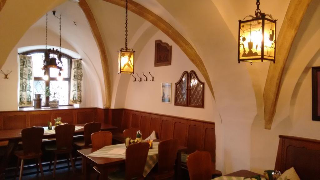 Altstadt- Und Businesshotel Pfaubraeu - Brauereigasthof - Fruehstuecksbuffet - Kostenfreie Radgarage - Hunde Willkommen Trostberg an der Alz Exterior foto