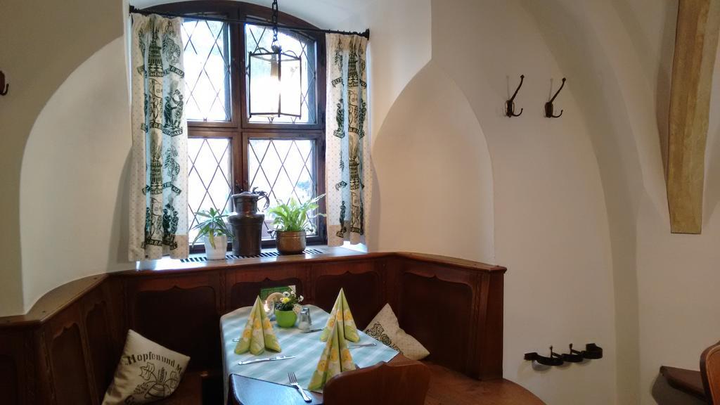 Altstadt- Und Businesshotel Pfaubraeu - Brauereigasthof - Fruehstuecksbuffet - Kostenfreie Radgarage - Hunde Willkommen Trostberg an der Alz Exterior foto