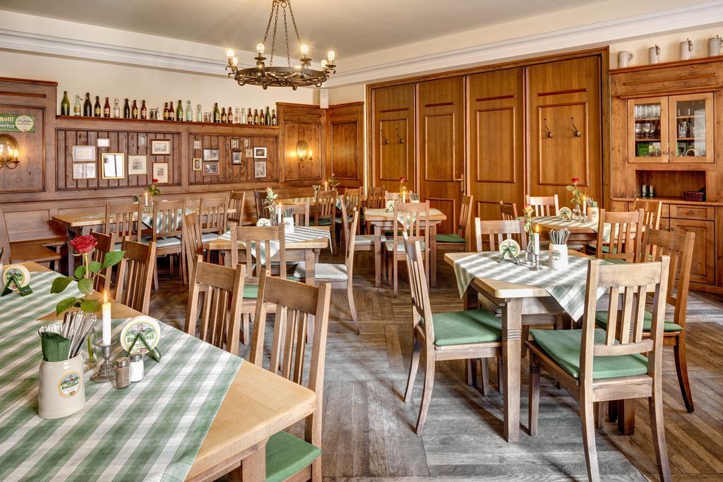 Altstadt- Und Businesshotel Pfaubraeu - Brauereigasthof - Fruehstuecksbuffet - Kostenfreie Radgarage - Hunde Willkommen Trostberg an der Alz Exterior foto