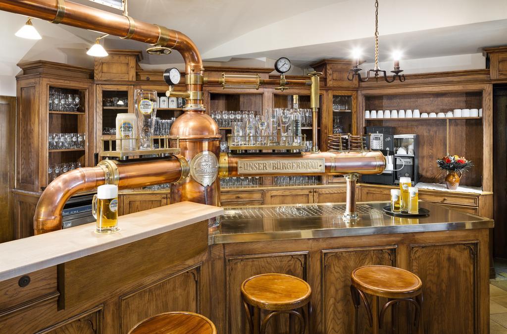 Altstadt- Und Businesshotel Pfaubraeu - Brauereigasthof - Fruehstuecksbuffet - Kostenfreie Radgarage - Hunde Willkommen Trostberg an der Alz Exterior foto